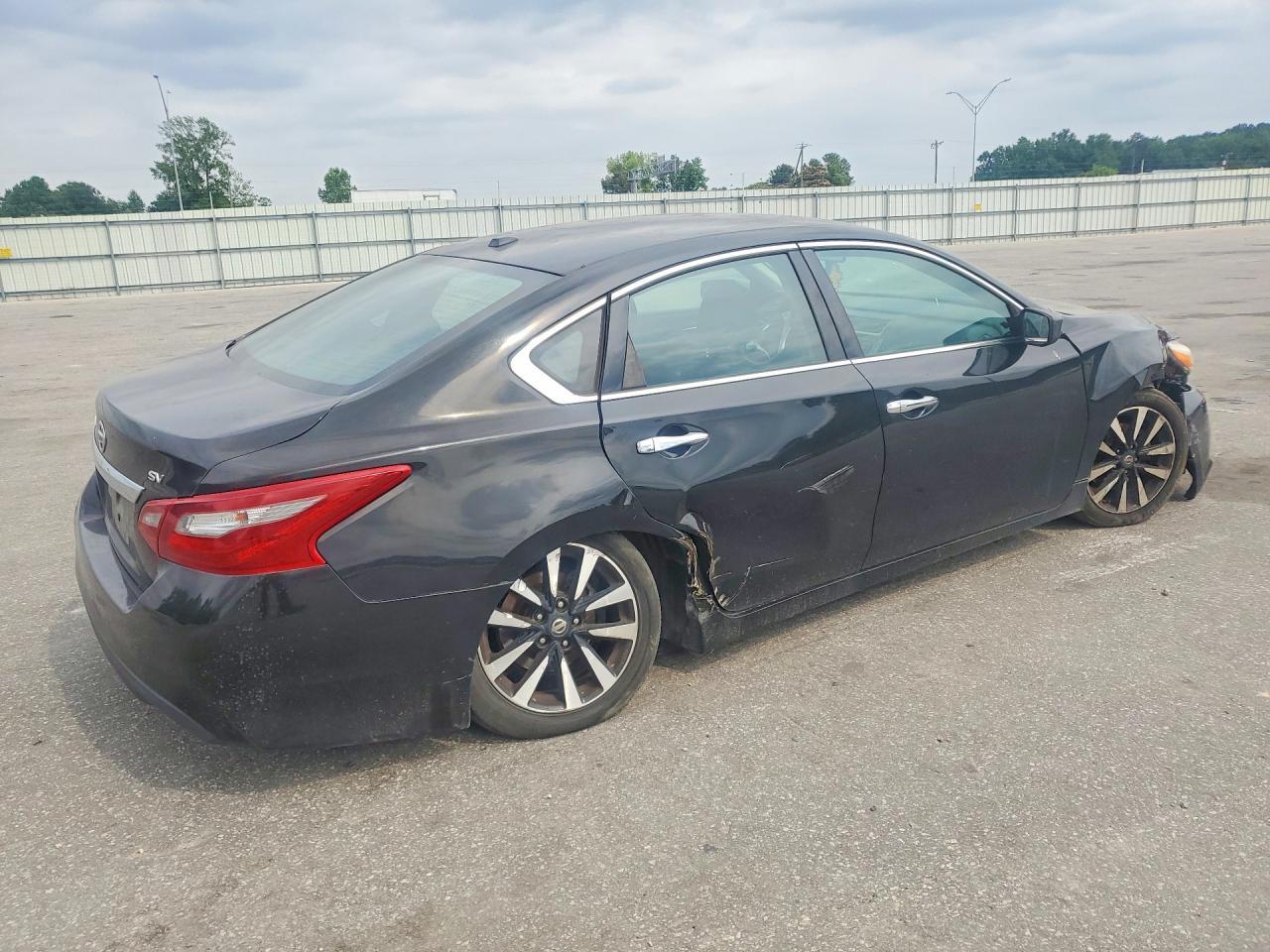 2018 Nissan Altima 2.5 Sv - Image 3