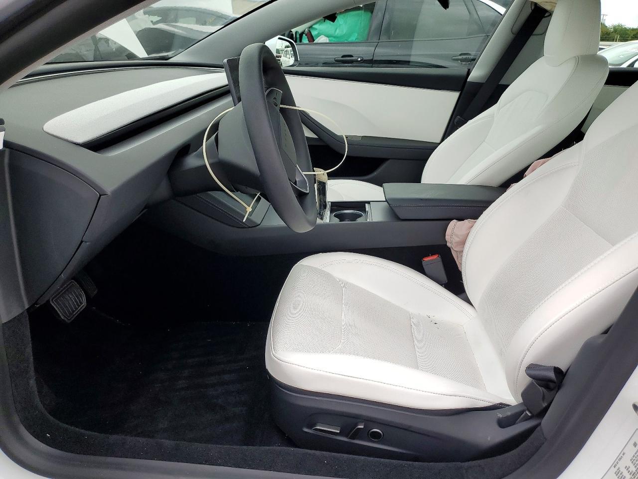 2024 Tesla Model 3 - Фото 7