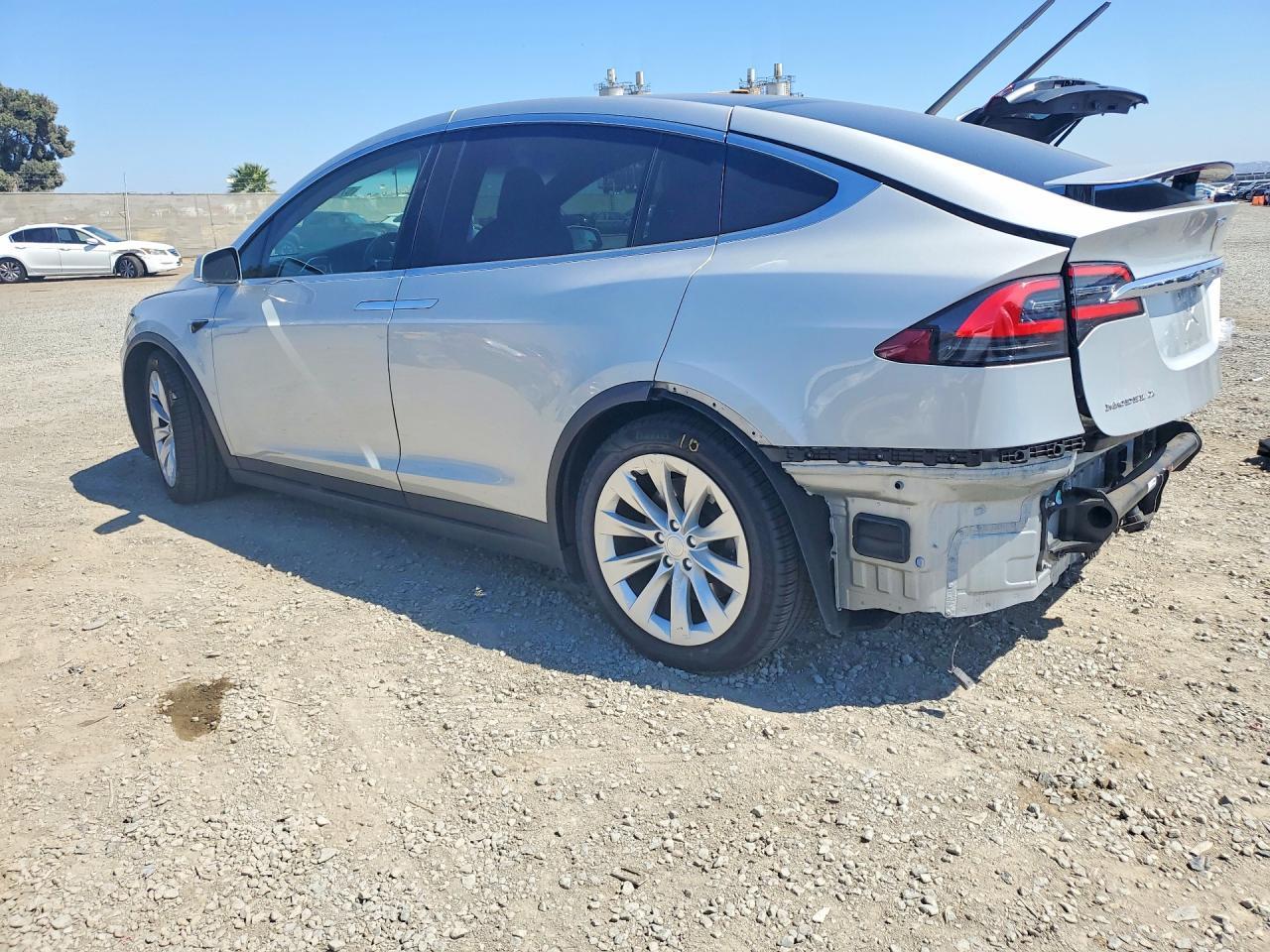 2017 Tesla Model X - Image 2