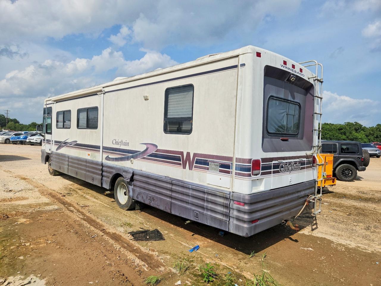 1999 Winnebago Chieftain Rv - Фото 3