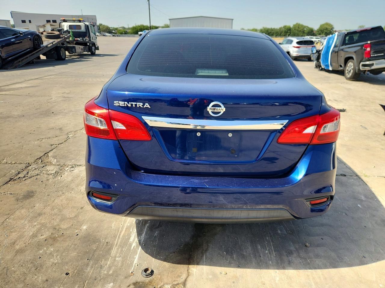 2019 Nissan Sentra S - Фото 6