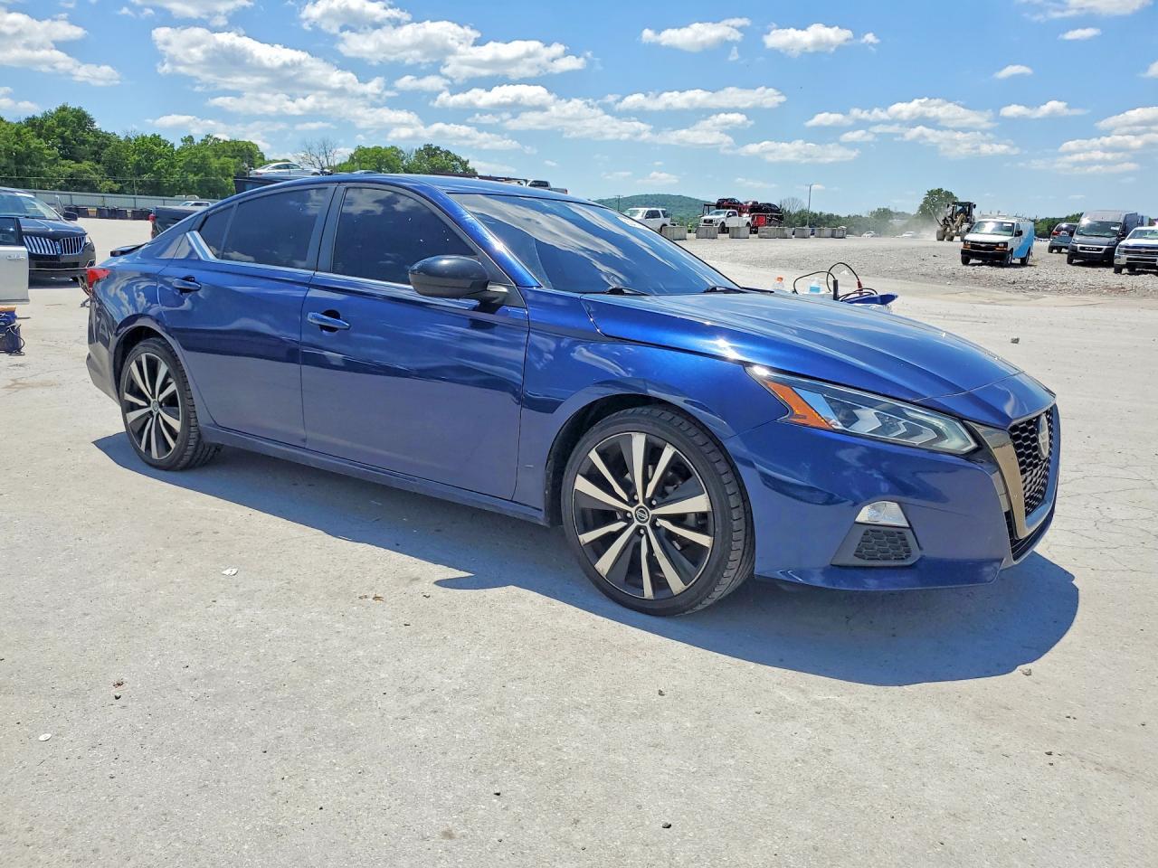 2022 Nissan Altima Sr - Фото 4