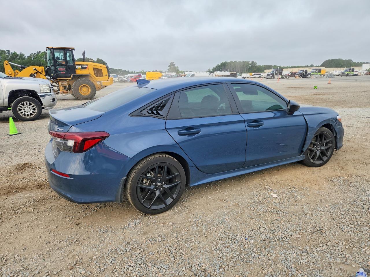 2025 Honda Civic Sport - Фото 3