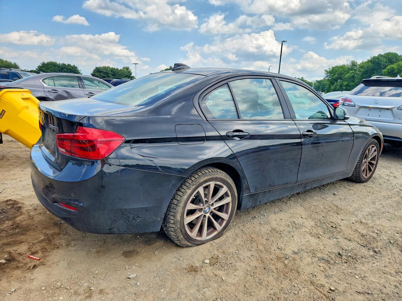 2016 BMW 320 Xi - Image 3