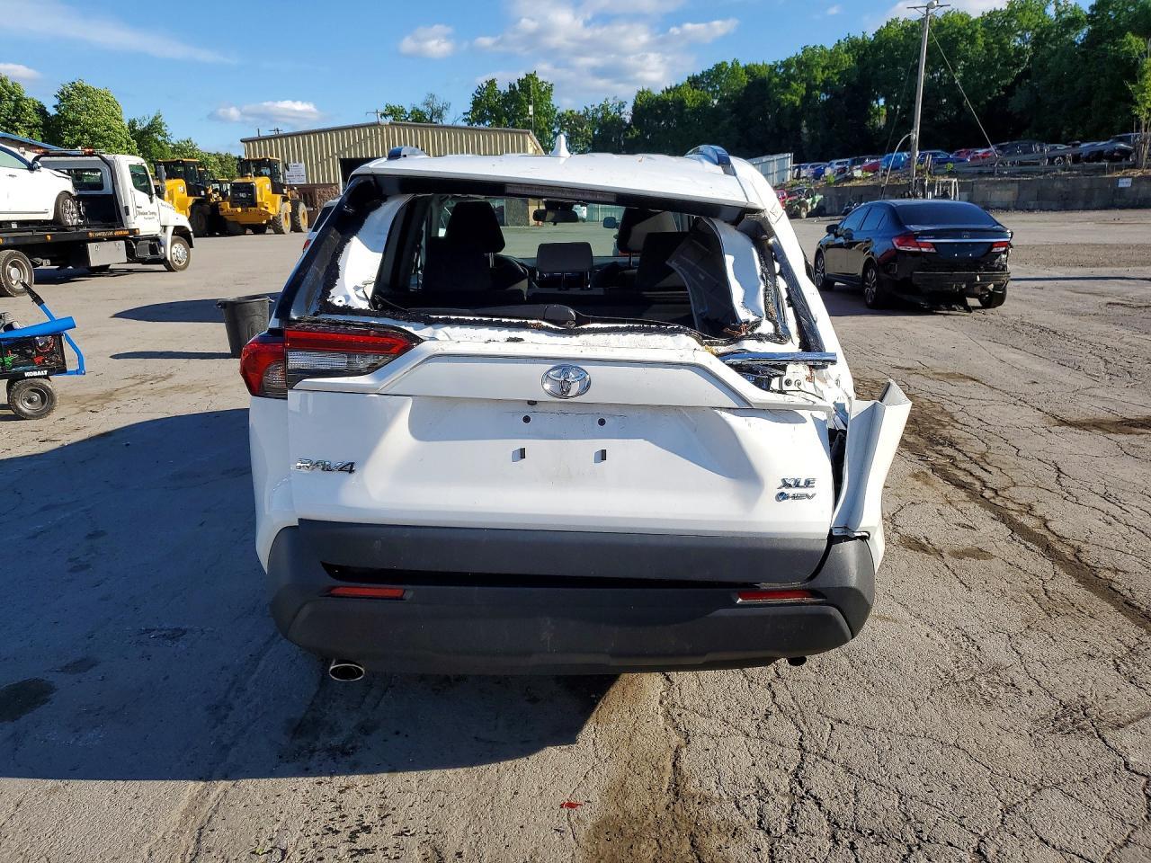 2025 Toyota Rav4 Hybrid Xle - Image 6