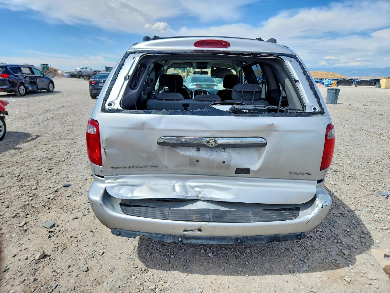 2005 Chrysler Town & Country Touring - Фото 6