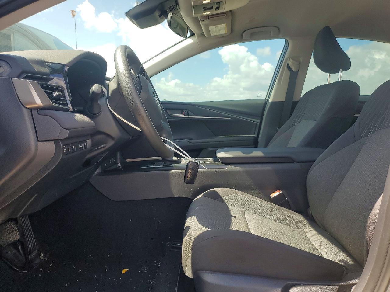 2026 Toyota Camry Le - Фото 7