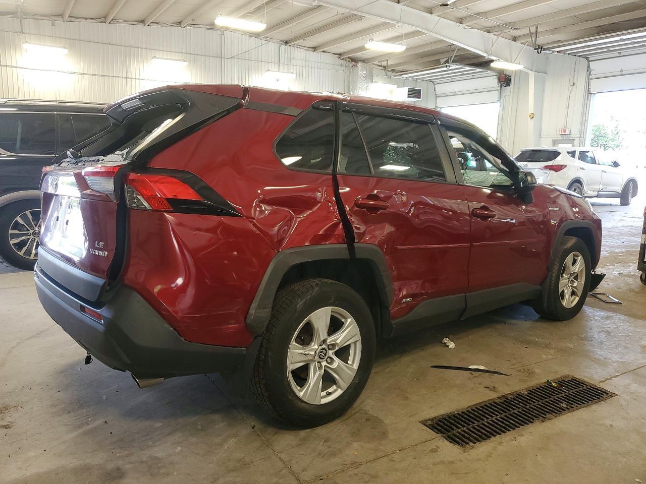 2019 Toyota Rav4 Le - Image 3