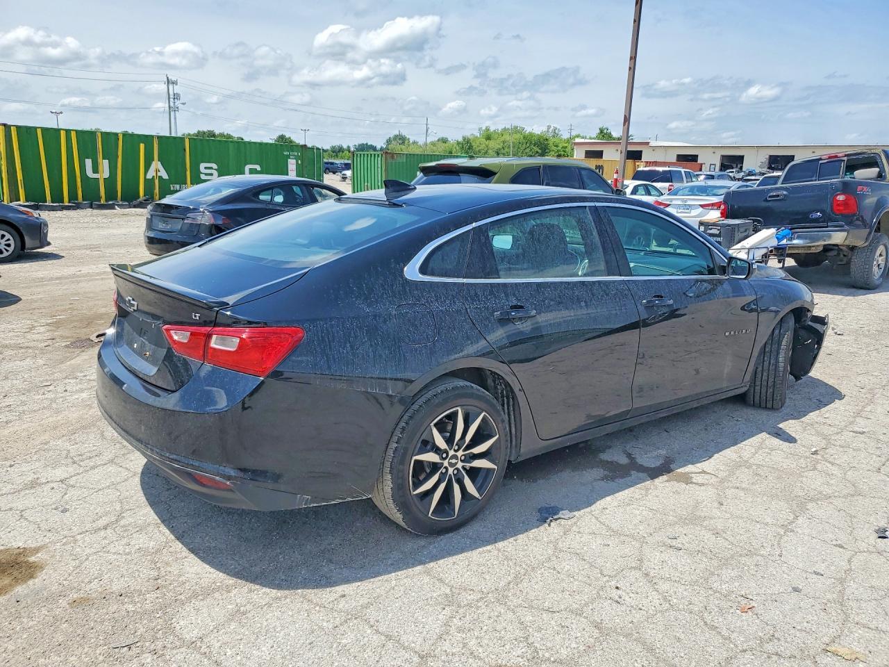 2018 Chevrolet Malibu Lt - Image 3