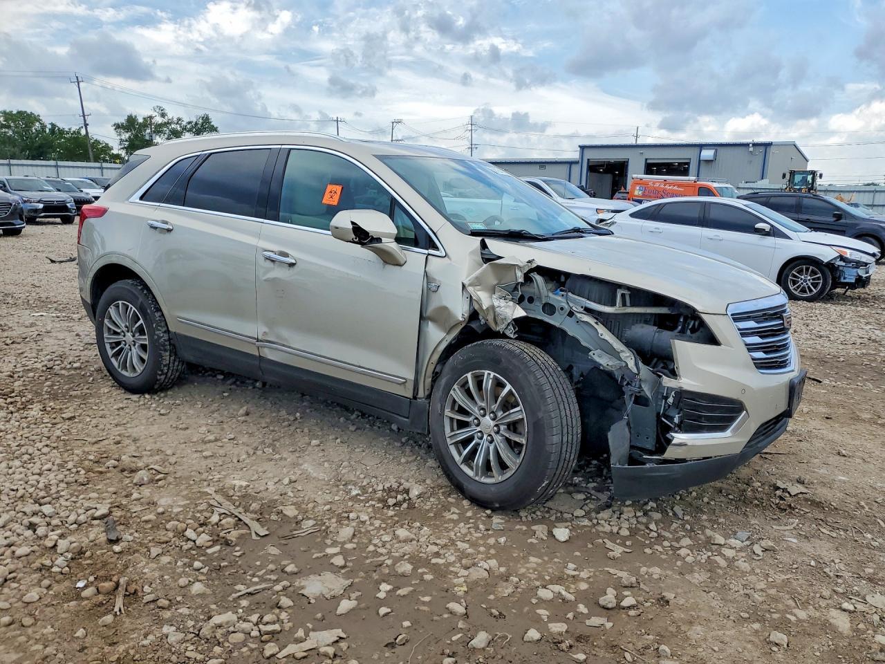 2017 Cadillac Xt5 Luxury - Фото 4