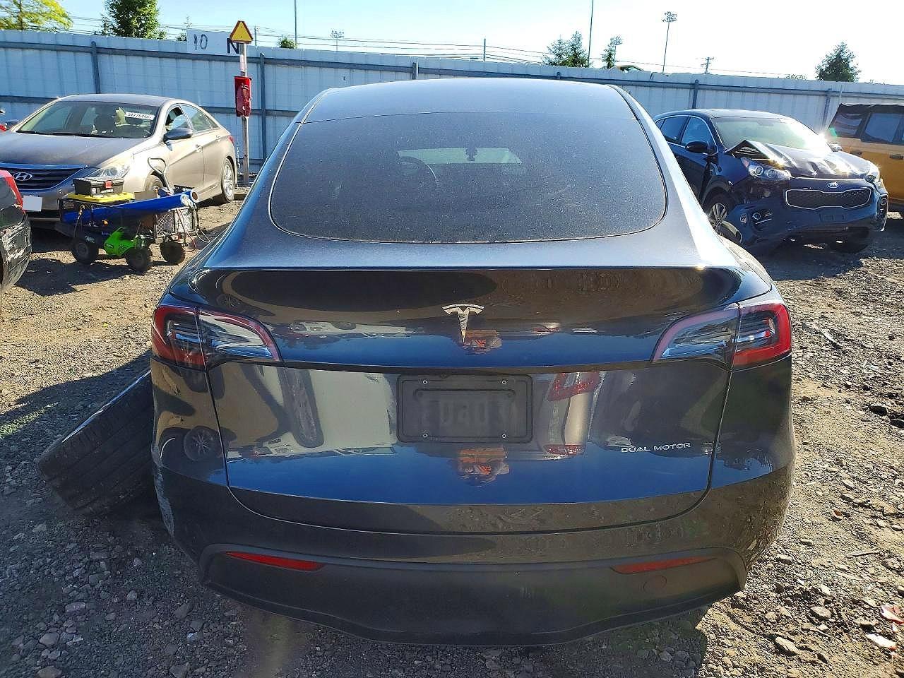 2024 Tesla Model Y - Фото 6