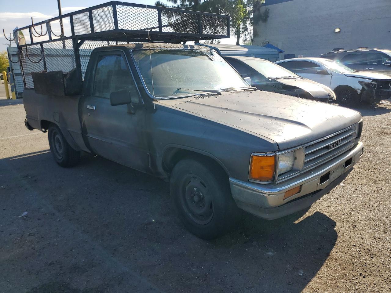 1988 Toyota Pickup Base - Фото 4