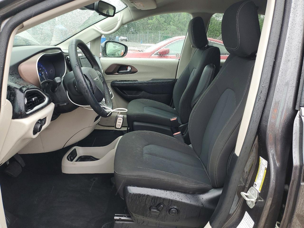 2023 Chrysler Voyager Lx - Фото 7