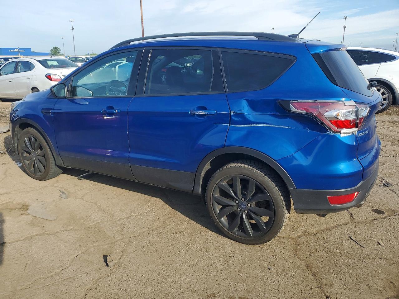 2018 Ford Escape Se - Фото 2