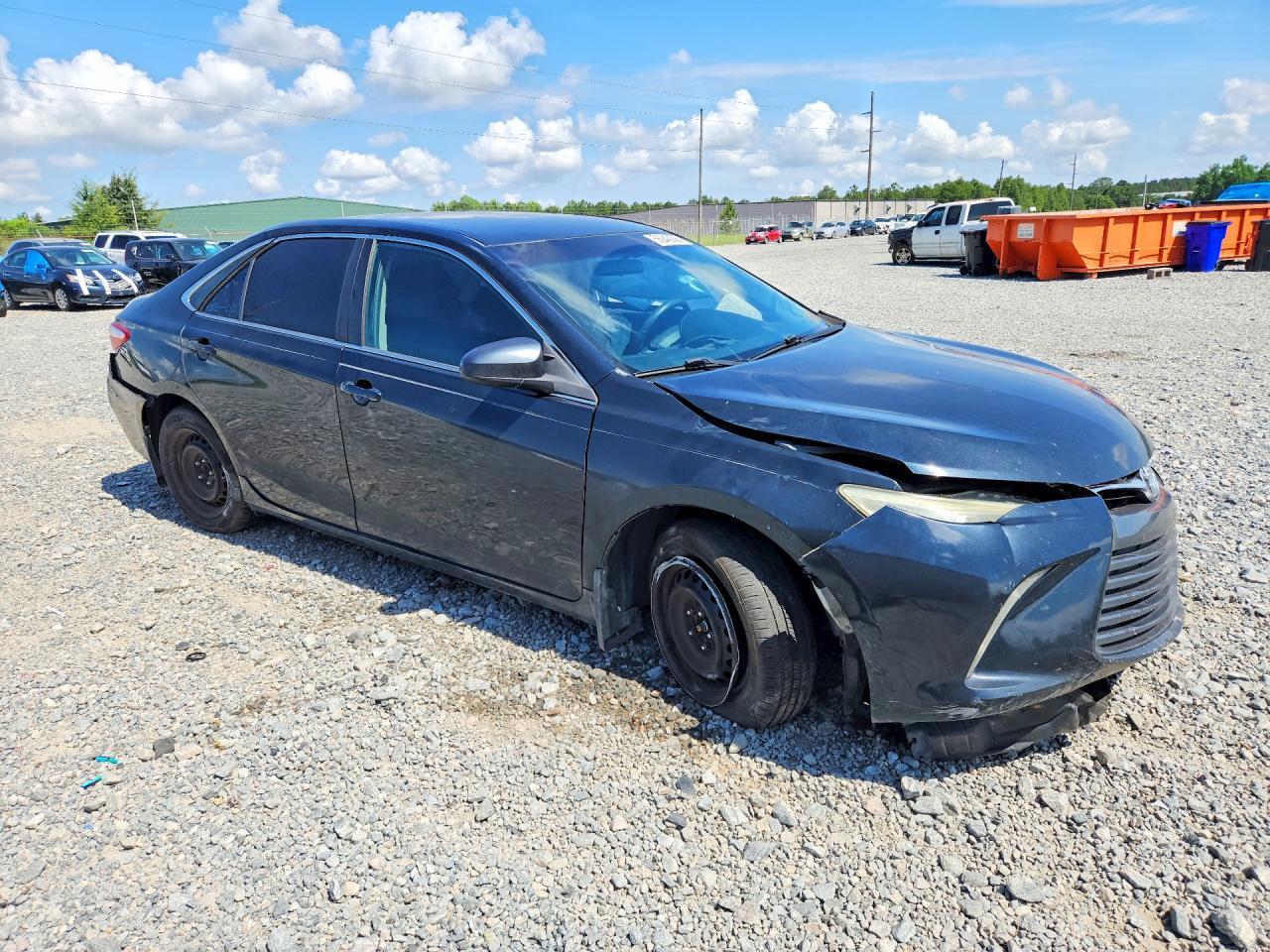 2015 Toyota Camry Le - Image 4