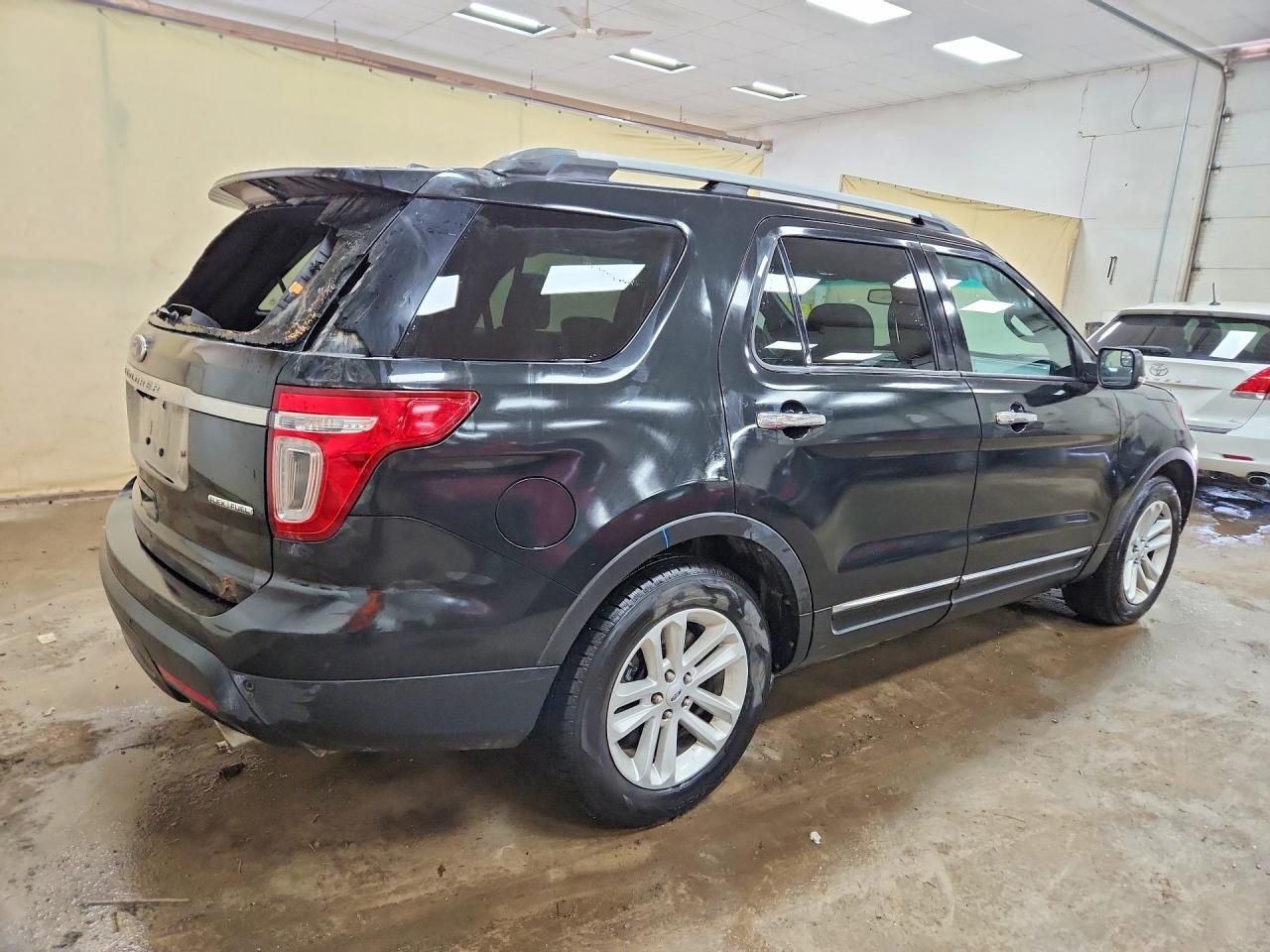 2014 Ford Explorer Xlt - Image 3