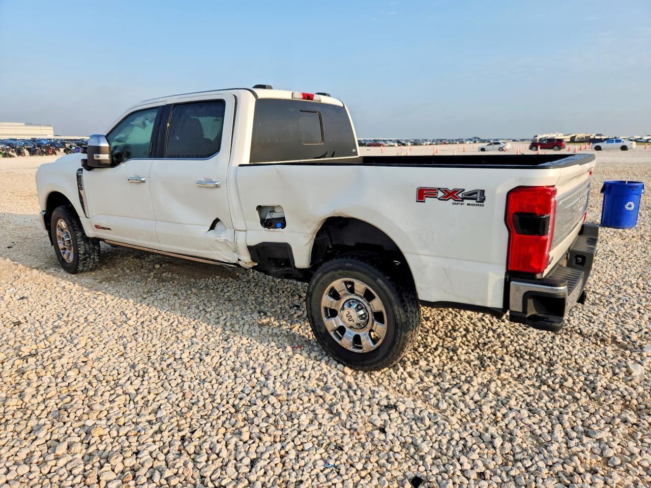 2024 Ford F250 Super Duty - Фото 2