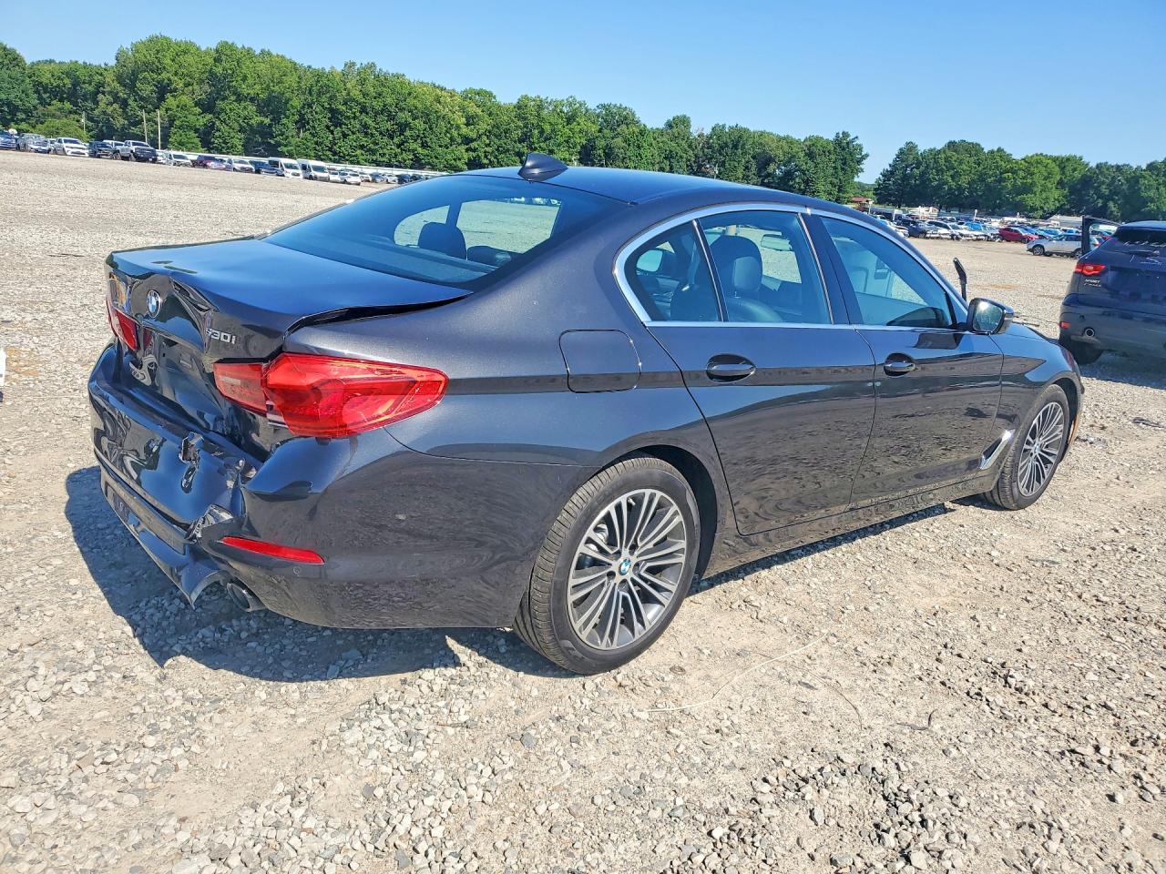 2019 BMW 530 I - Фото 3