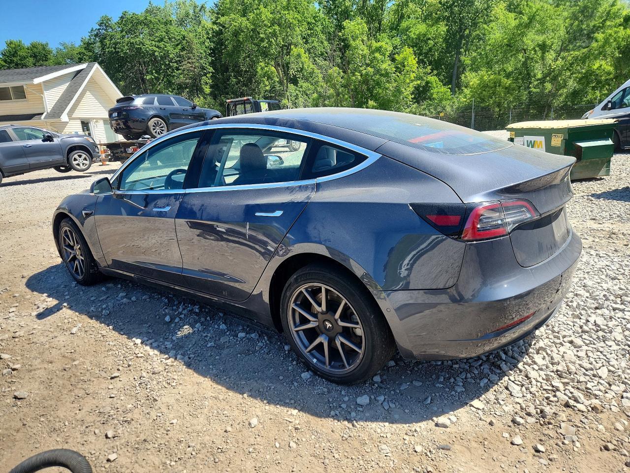 2018 Tesla Model 3 - Image 2