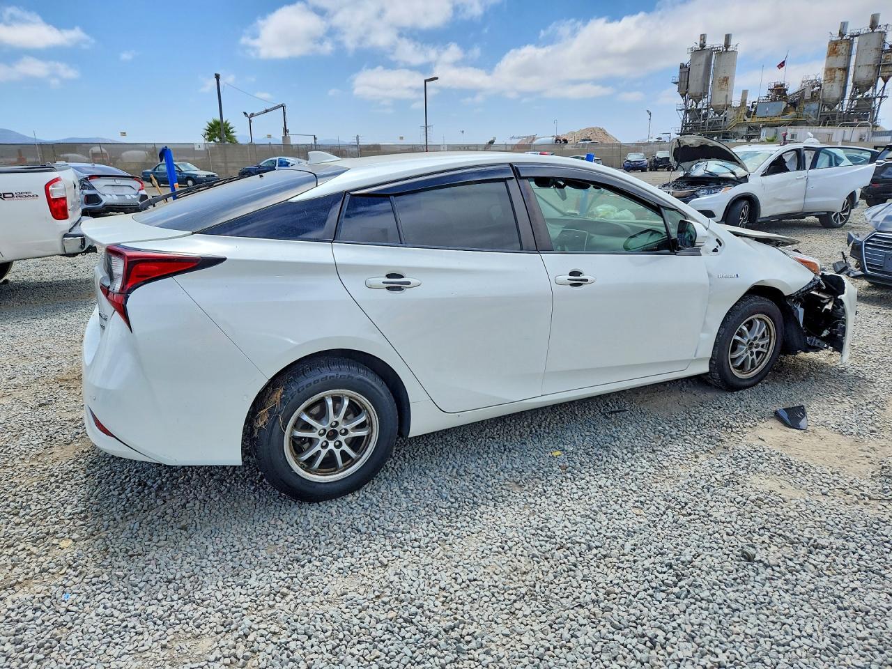 2019 Toyota Prius Xle Awd-E - Фото 3