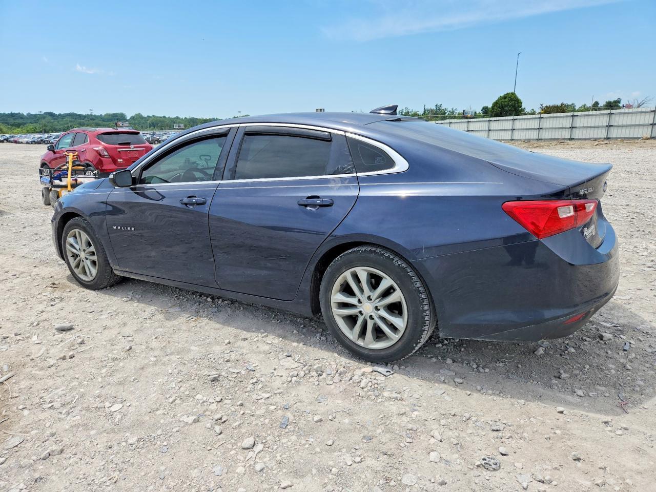 2017 Chevrolet Malibu Lt - Фото 2