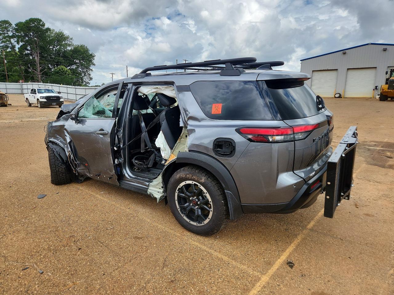 2026 Nissan Pathfinder Rock Creek - Фото 2