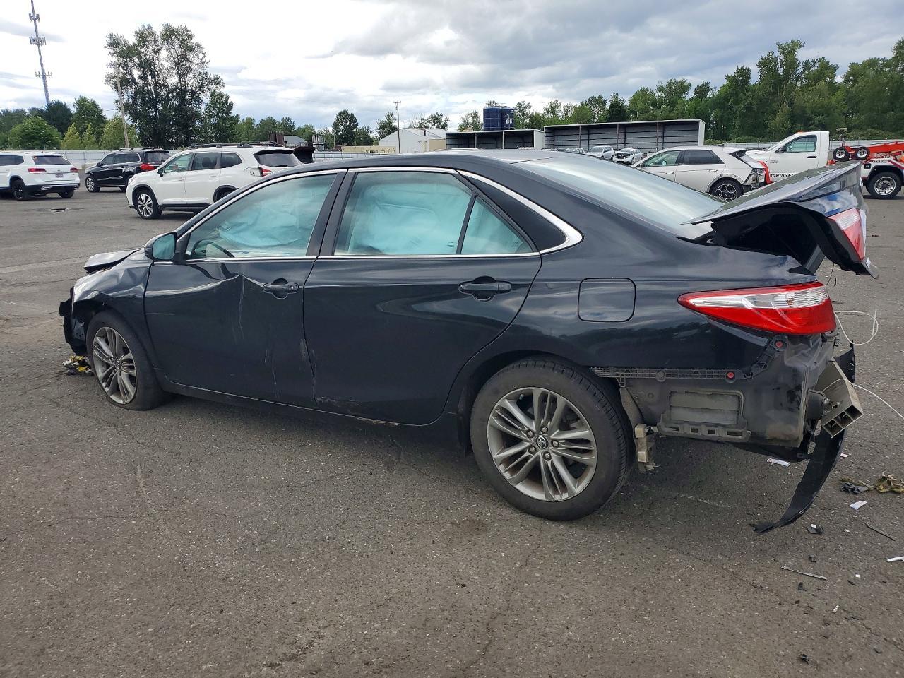 2017 Toyota Camry Se - Image 2
