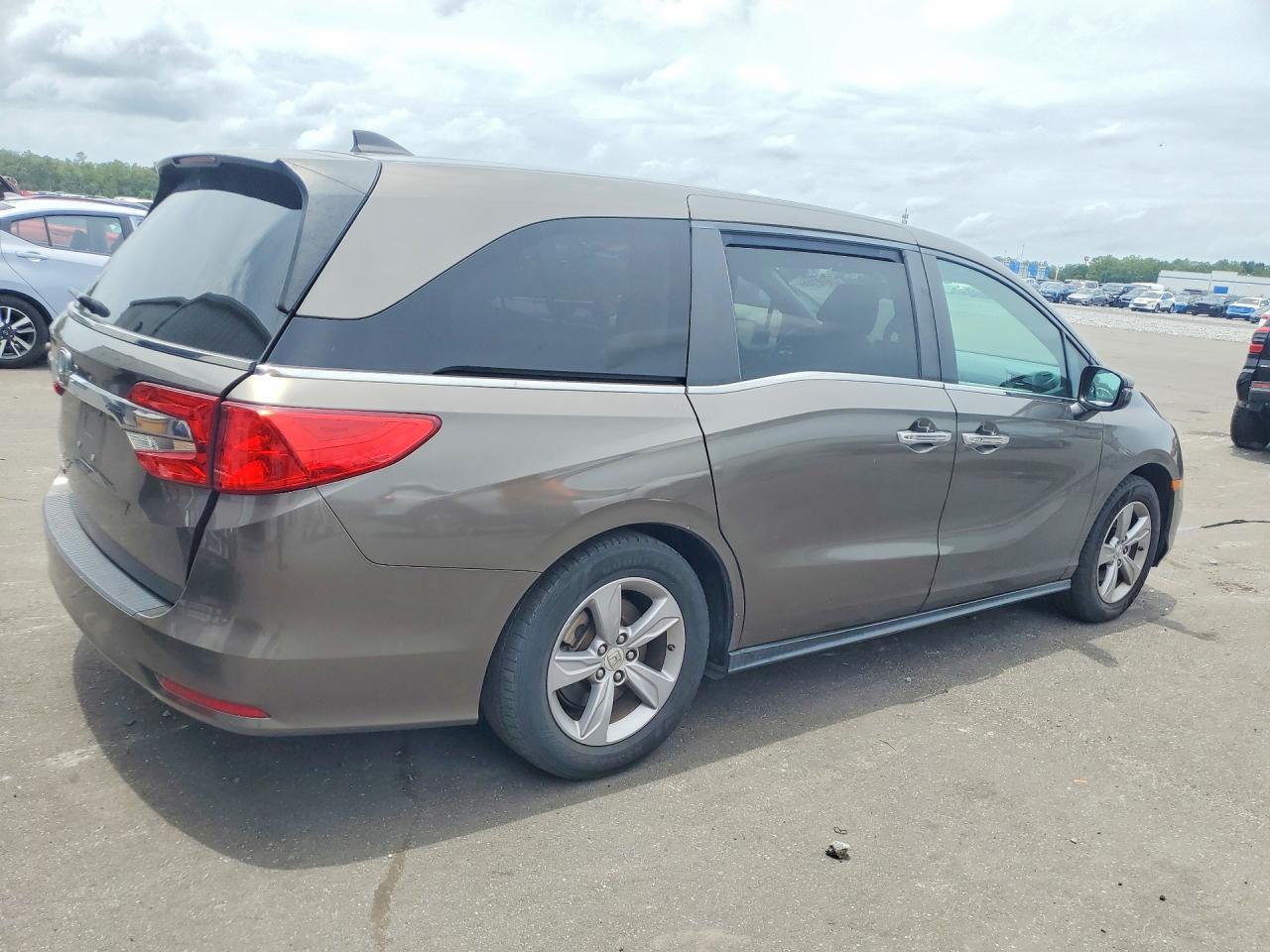 2018 Honda Odyssey Ex - Image 3