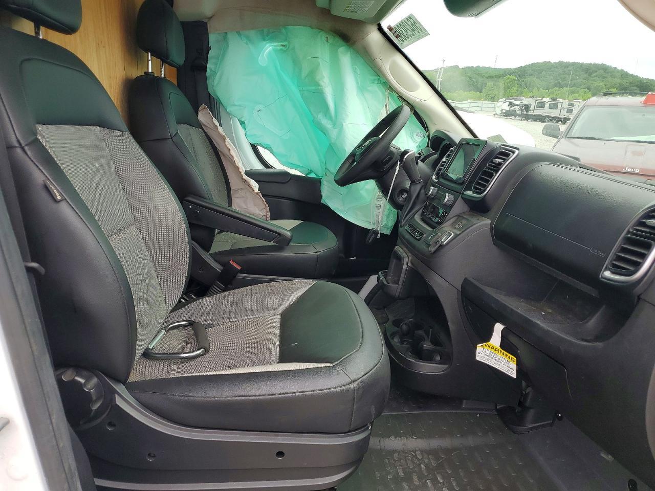2024 Ram Promaster 2500 Delivery Van - Image 7