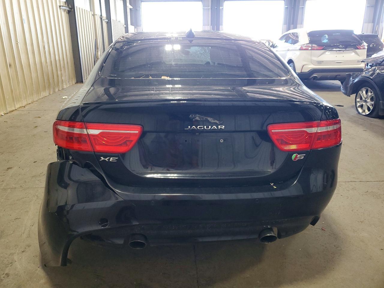 2019 Jaguar Xe S - Image 6