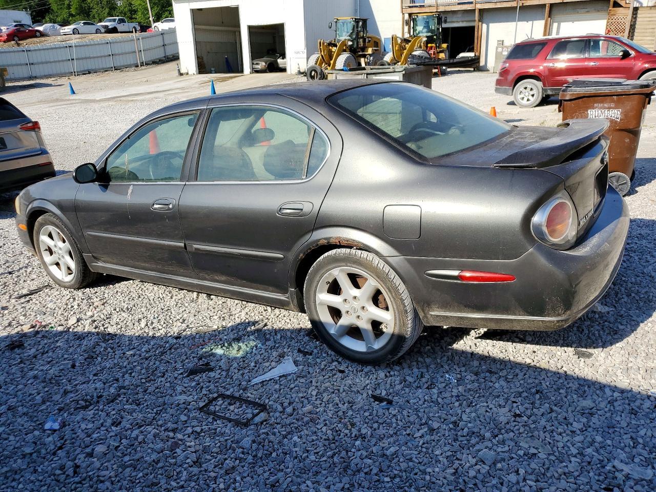 2003 Nissan Maxima Gxe - Image 2
