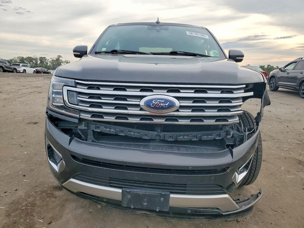 2018 Ford Expedition Max Limited - Image 5