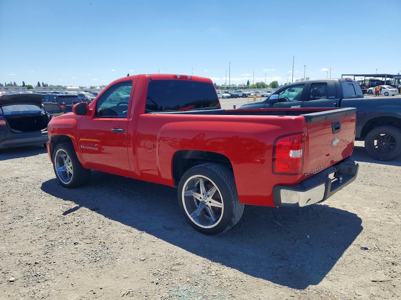 2008 Chevrolet Silverado C1500 - Фото 2