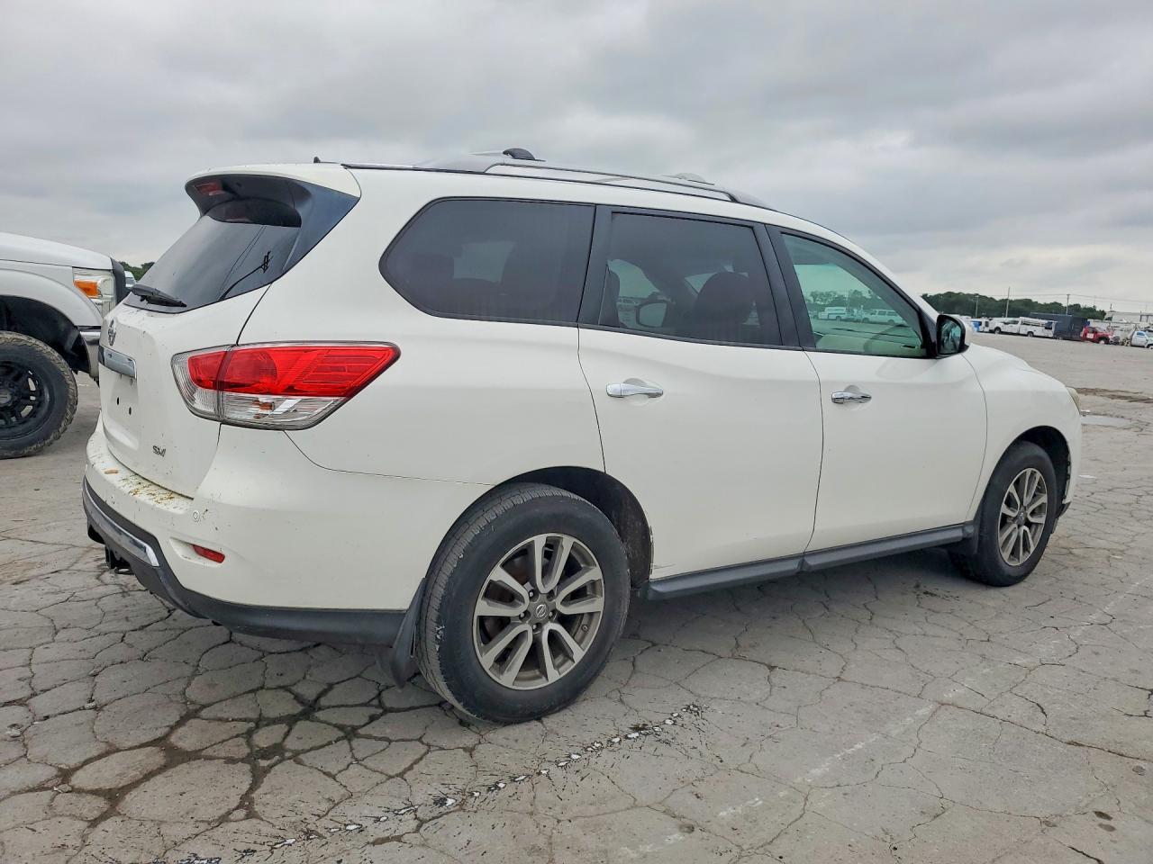 2013 Nissan Pathfinder S - Фото 3