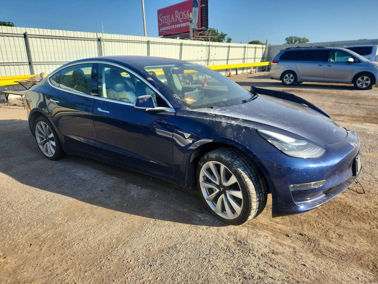 2018 Tesla Model 3 - Image 4