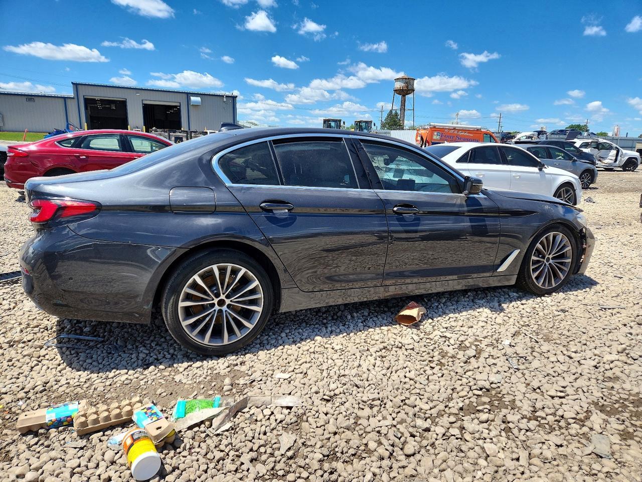 2021 BMW 530 Xi - Фото 3