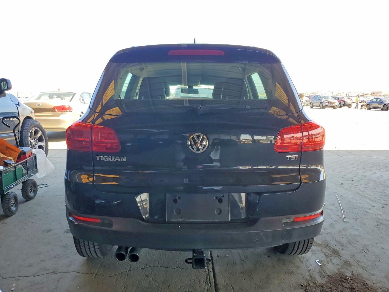 2016 Volkswagen Tiguan S - Image 6