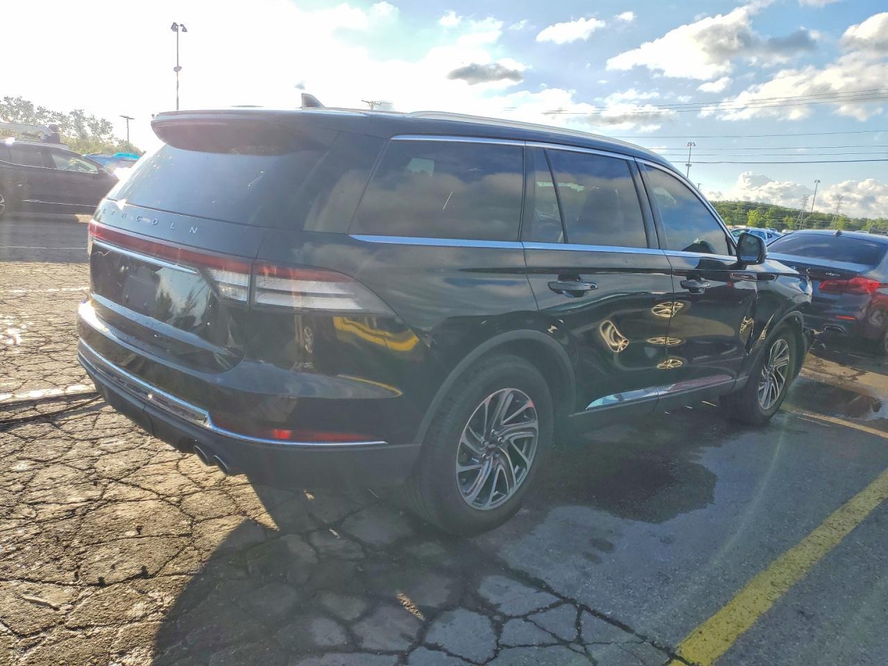 2021 Lincoln Aviator - Фото 3