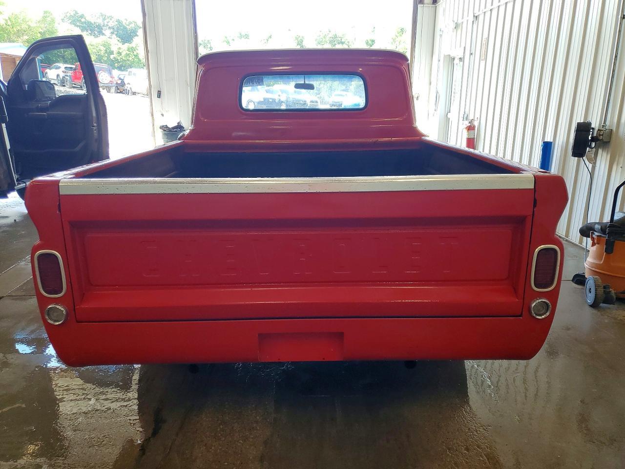 1966 Chevrolet C10 Cab & Chassis - Фото 6