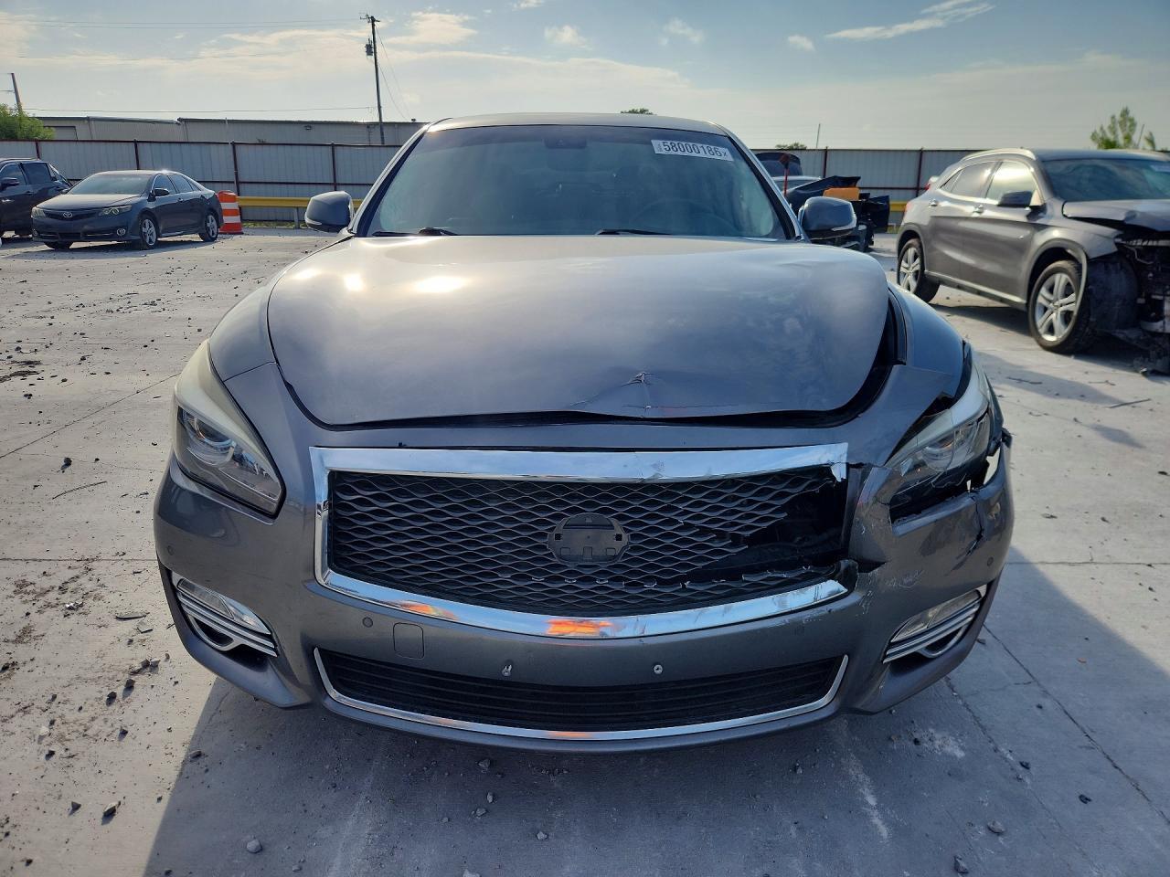 2015 Infiniti Q70 3.7 - Image 5