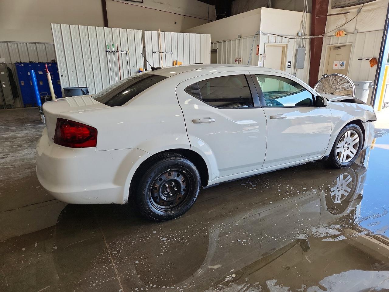 2012 Dodge Avenger Sxt - Image 3