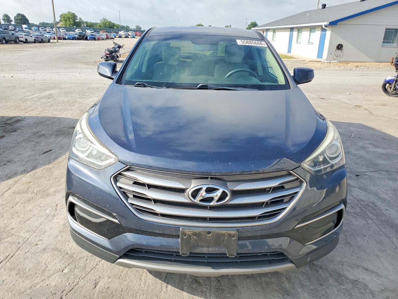 2017 Hyundai Santa Fe - Image 5