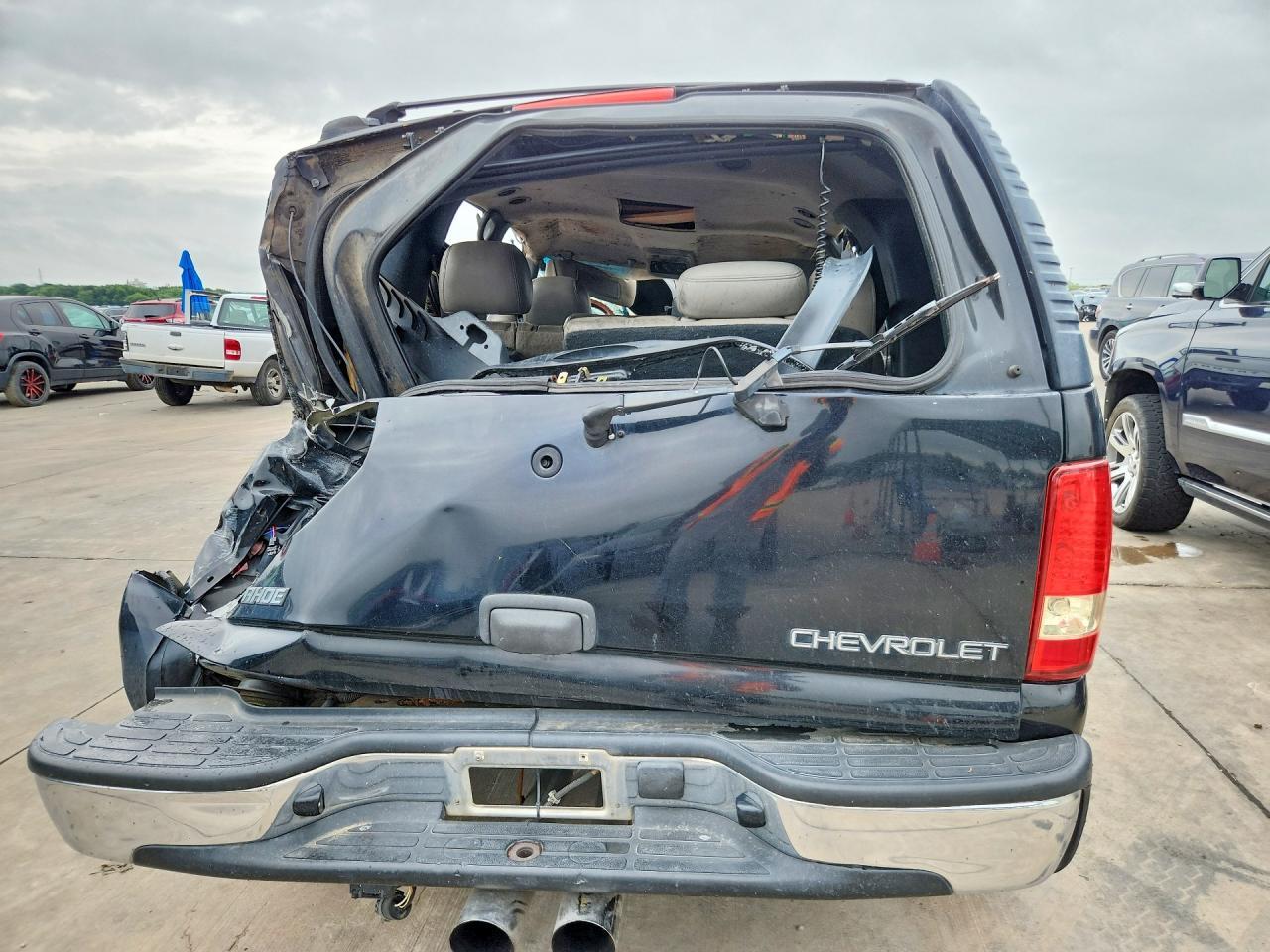 2002 Chevrolet Tahoe C1500 - Image 6