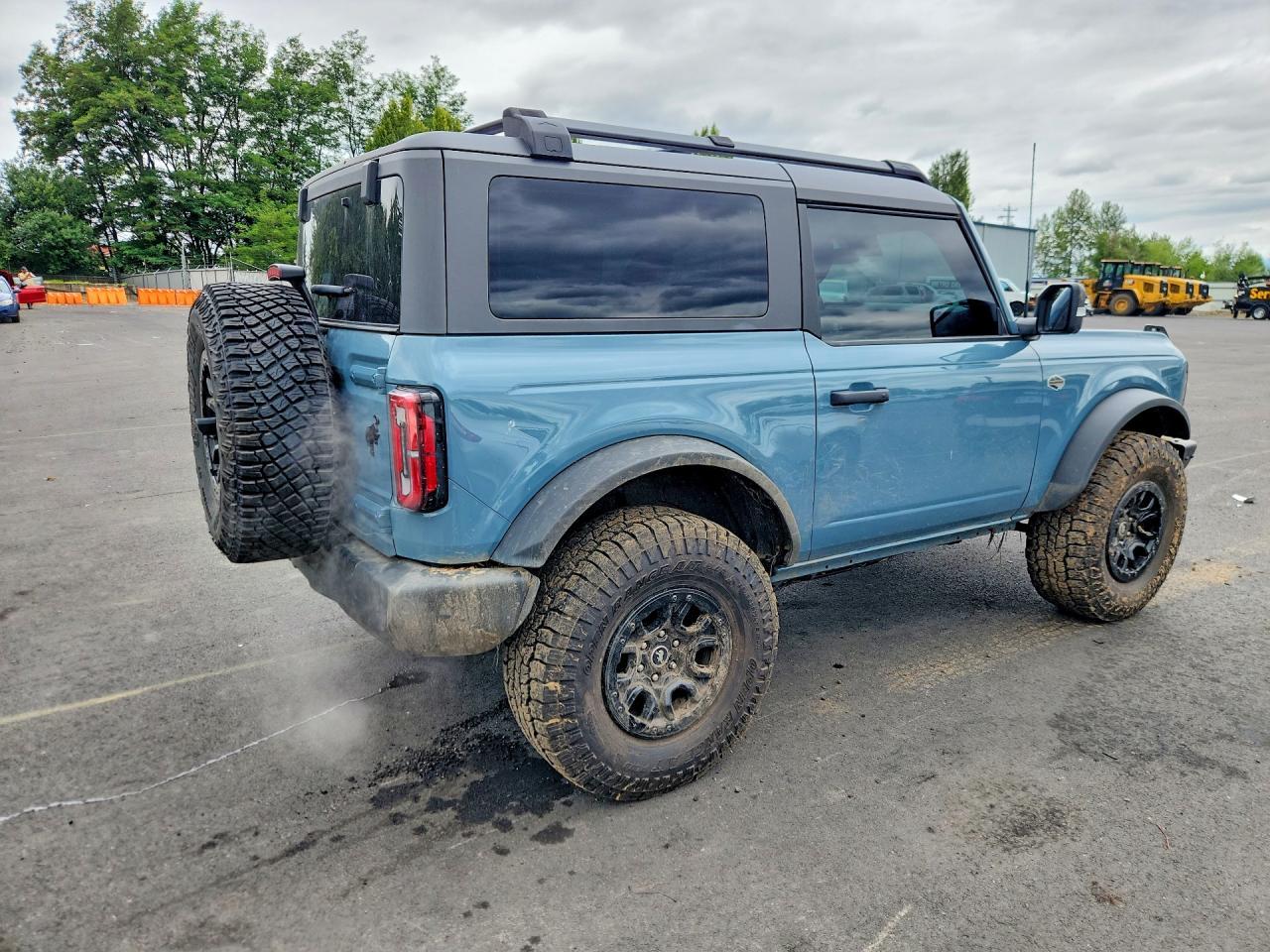 2022 Ford Bronco Base - Image 3