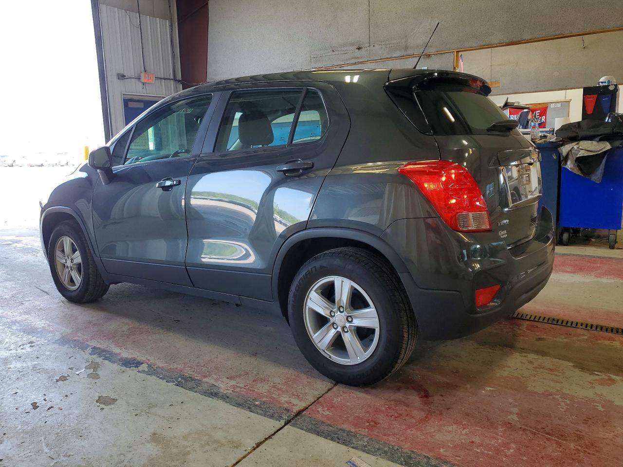 2020 Chevrolet Trax Ls - Фото 2