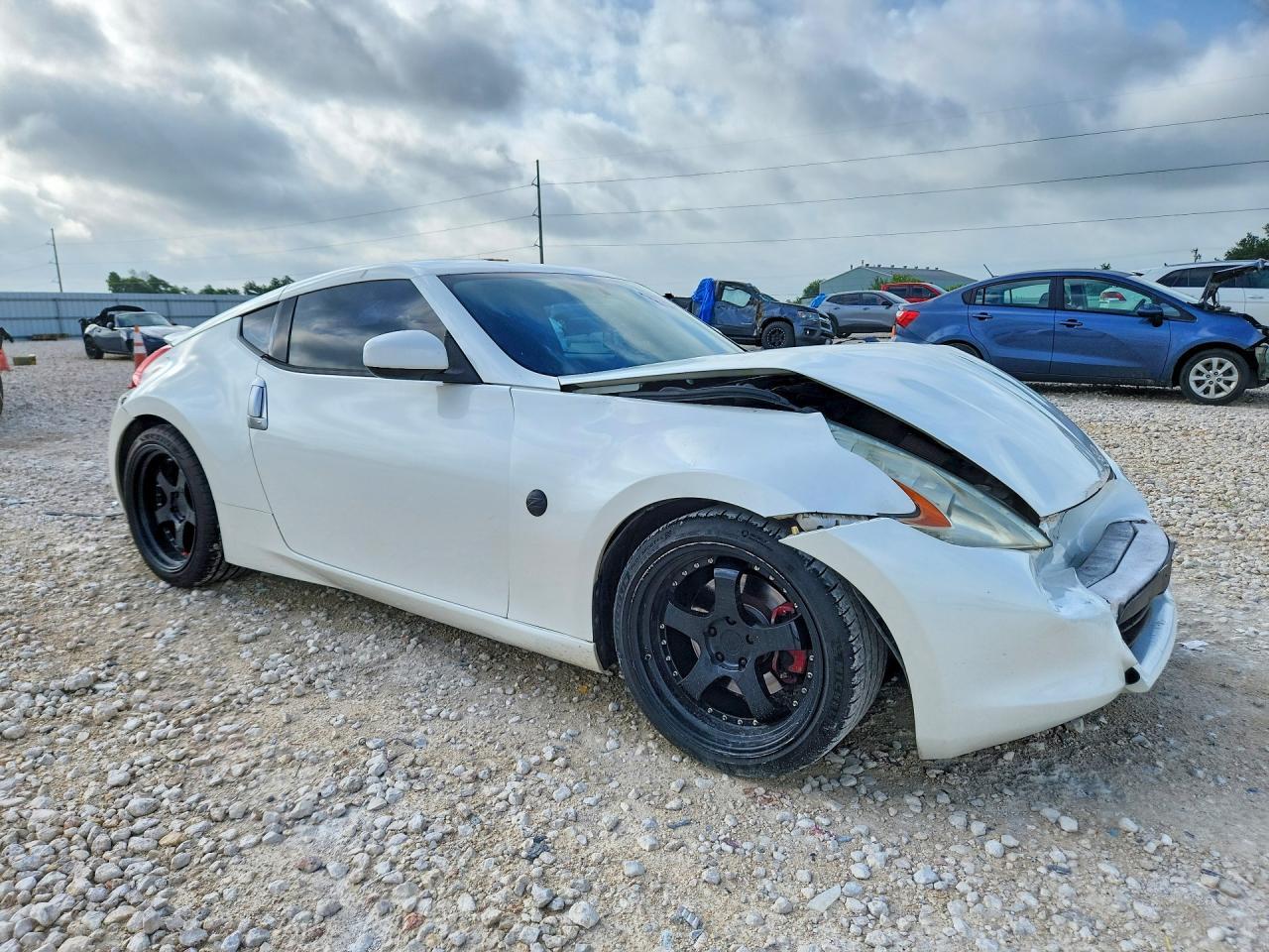 2011 Nissan 370Z Base - Фото 4