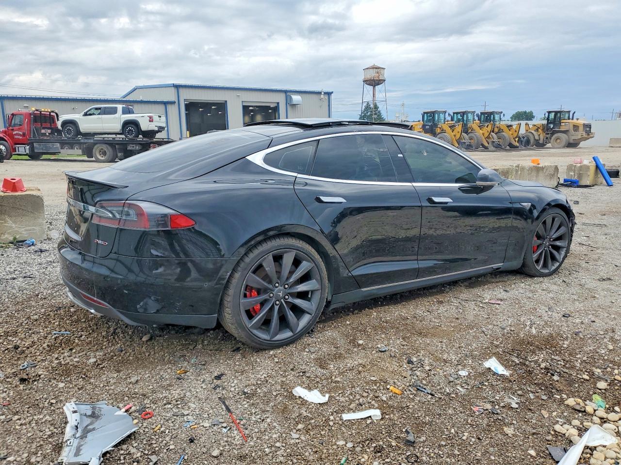 2014 Tesla Model S - Image 3