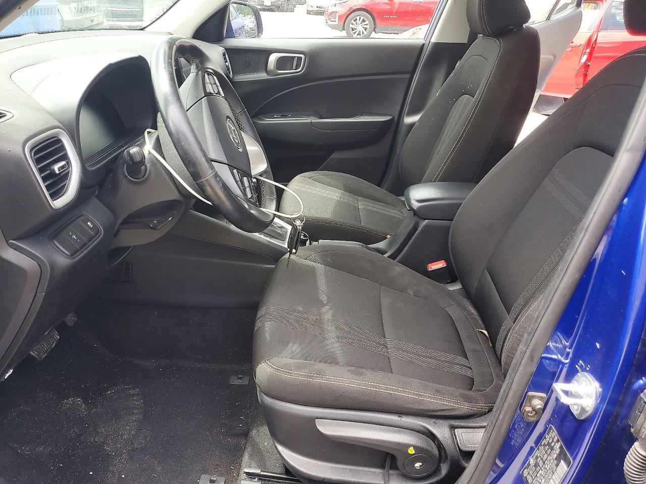 2023 Hyundai Venue Sel - Image 7