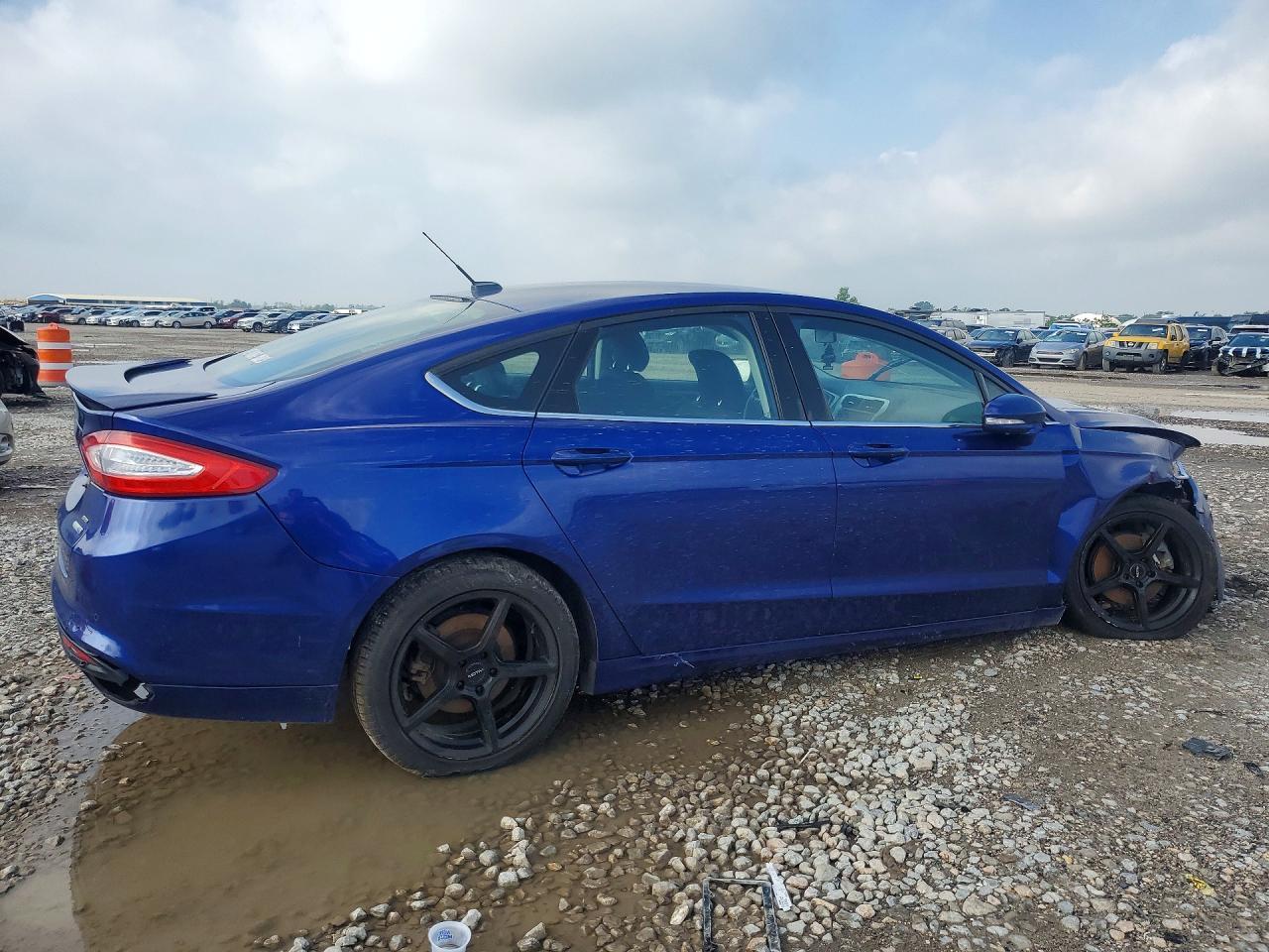 2015 Ford Fusion Se - Image 3