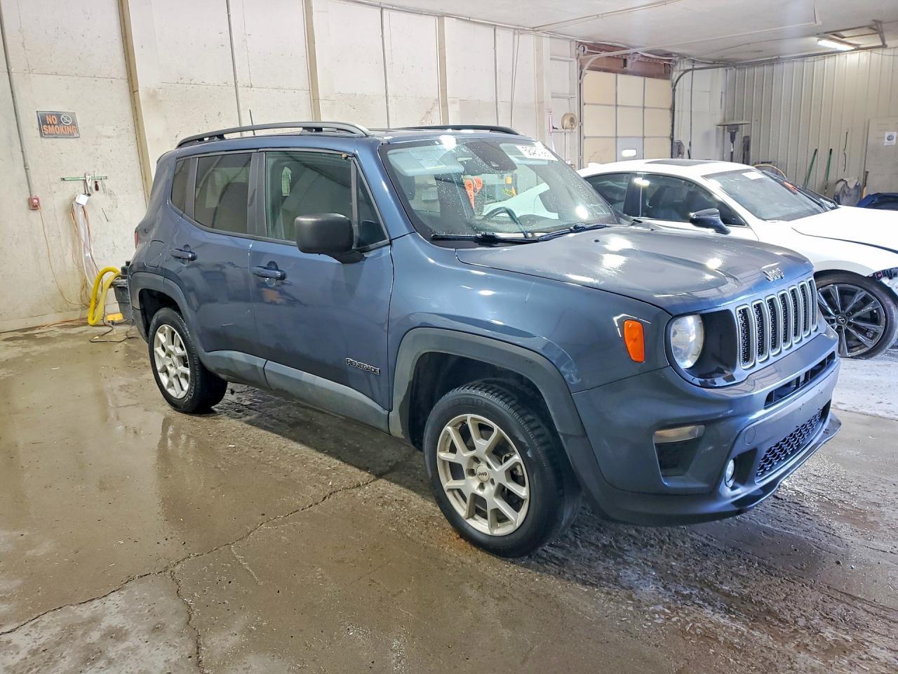 2022 Jeep Renegade Latitude - Image 4